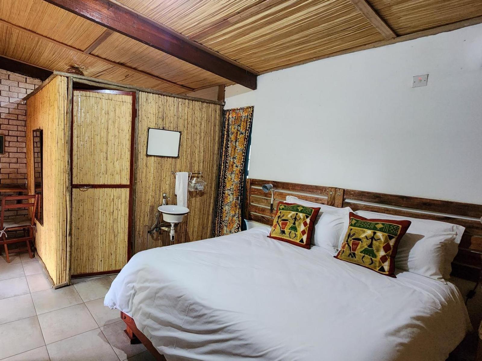 Nxabii Cottages Касане Стая снимка